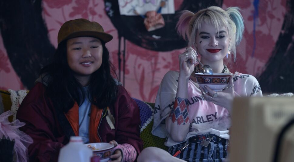 Ella Jay Basco und Margot Robbie in Birds of Prey