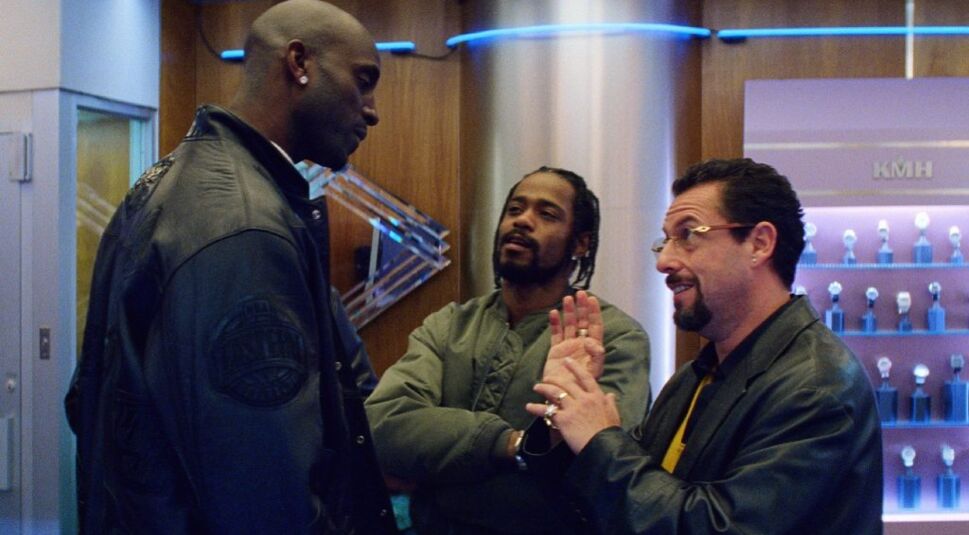 Kevin Garnett, LaKeith Stanfield und Adam Sandler in Der schwarze Diamant