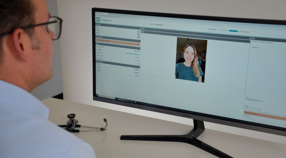  EmergencyEye ermöglicht die Ferndiagnose per Video-Chat. Bild: Corevas