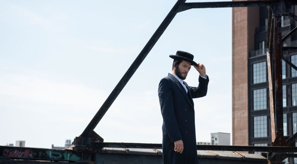 Moische (Jeff Wilbusch) ist der Cousin von Estys Ehemann Yanky