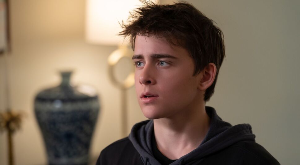  Ob Charlie Harding (gespielt von Sam McCarthy) ahnt, dass in seinem Vorgarten ein Mord passiert ist?