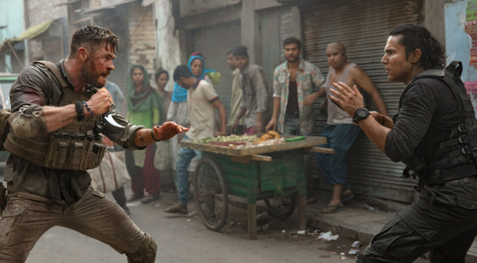 Chris Hemsworth in Tyler Rake: Extraction