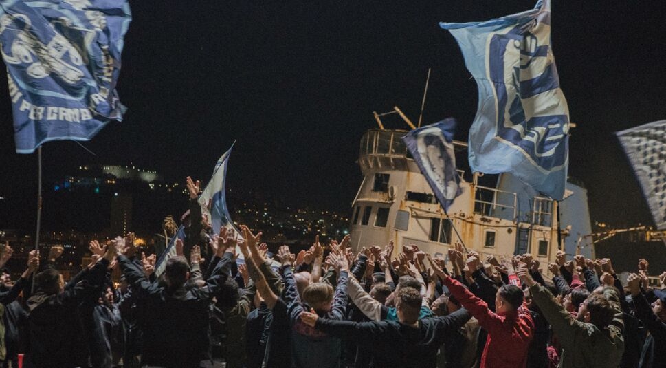 Der Cast von Über das Ergebnis hinaus