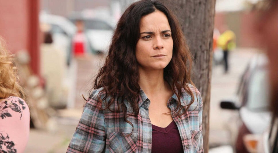 Alice Braga in Queen of the South, Netflix