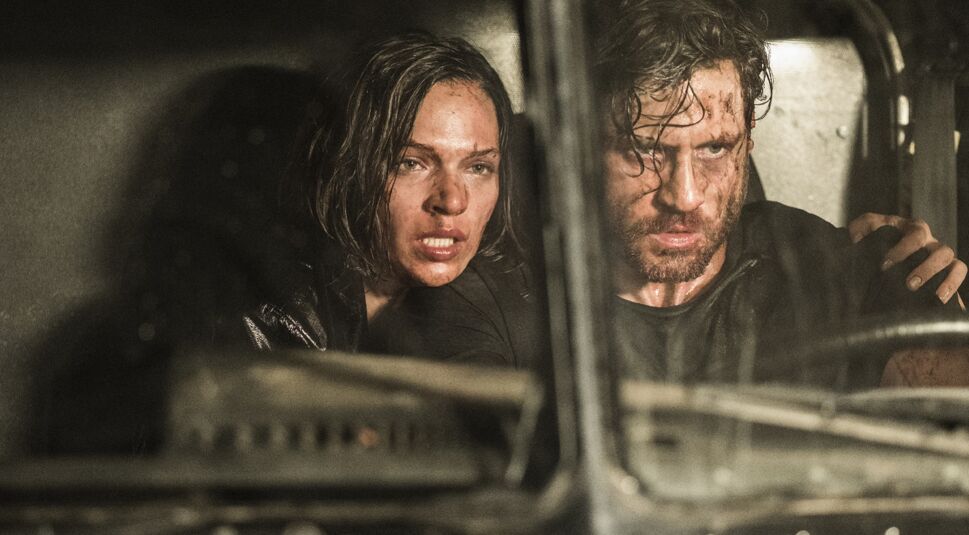 Anna Brewster und Edgar Ramirez in The Last Days of American Crime