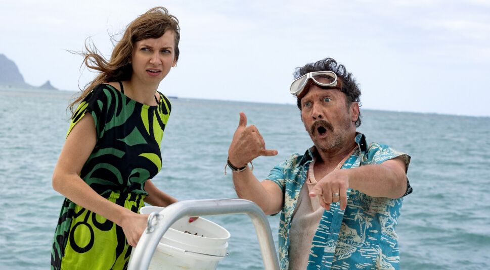 Lauren Lapkus und Rob Schneider in The Wrong Missy