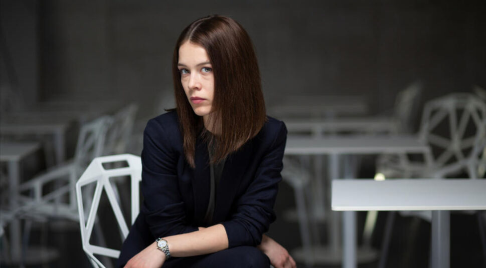 Bad Banks, Paula Beer