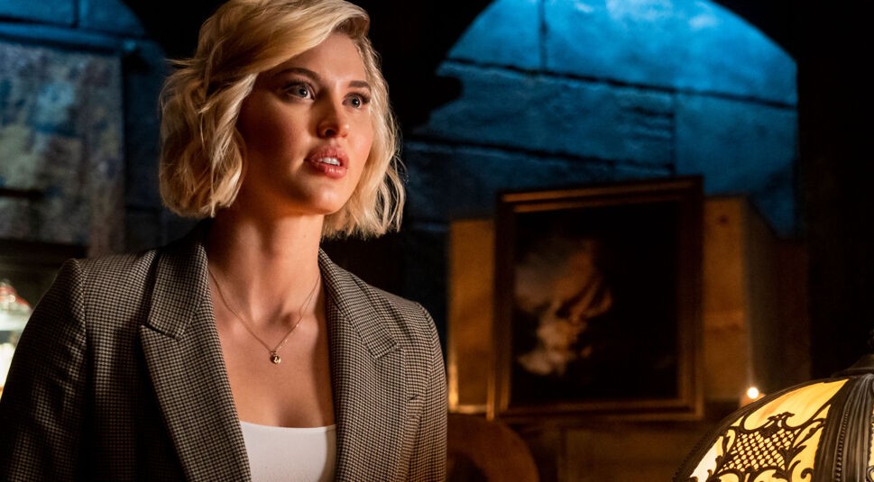 Sarah Grey in The Order, Staffel 2