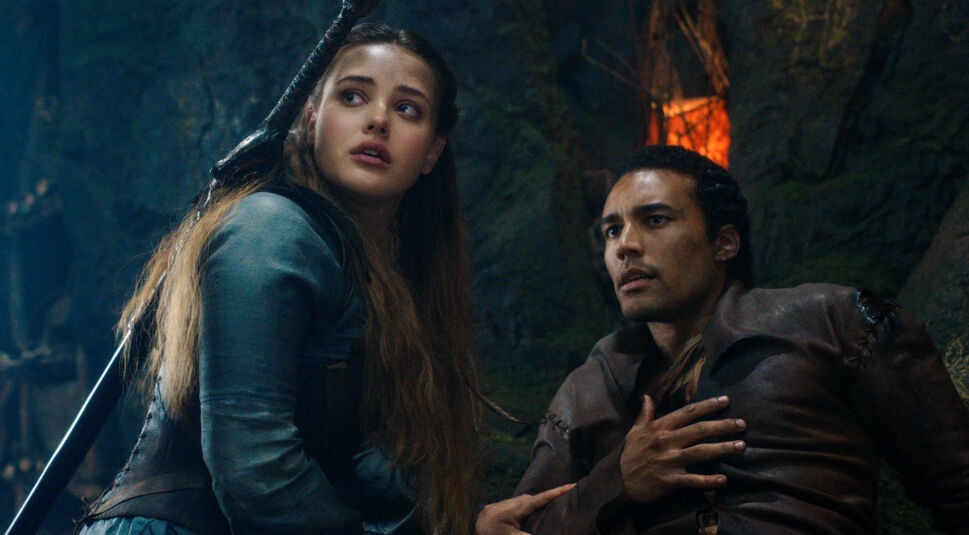 Katherine Langford und Devon Terrell in Cursed