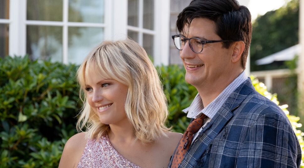 Malin Akerman und Ken Marino in The Sleepover