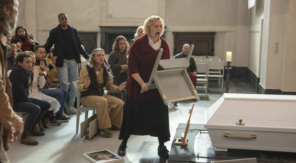 Chaos auf der Beerdigung