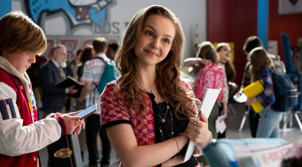 Savannah May in Julie and the Phantoms bei Netflix