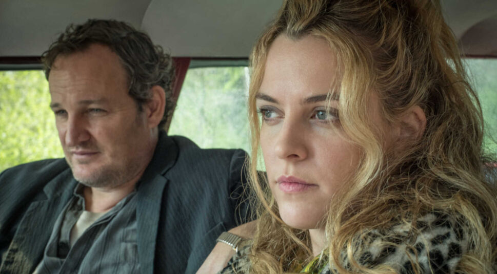 Riley Keough und Jason Clarke in Netflix' The Devil All the Time