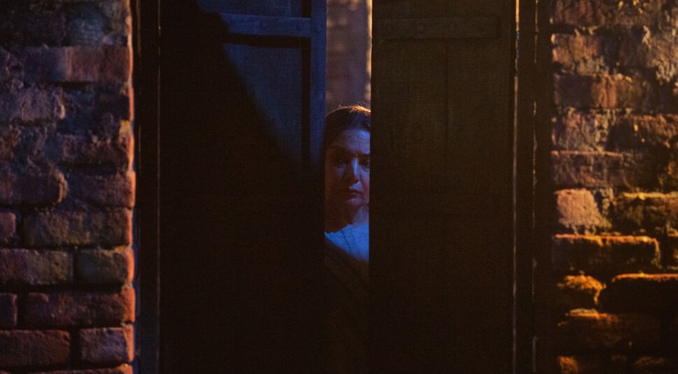  Das Dorf von Shivangis Großmutter wird von seltsamen Ereignissen heimgesucht