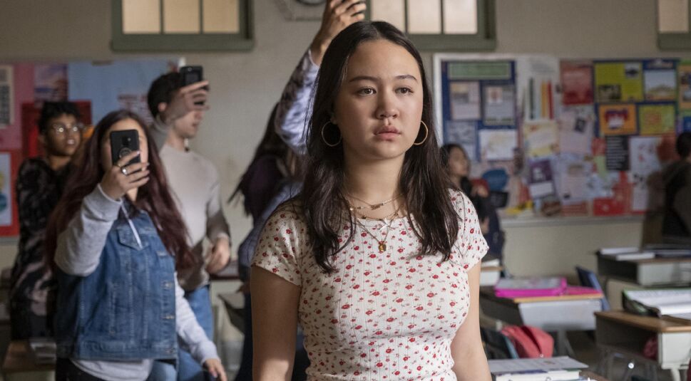  Leila (Amalia Yoo) fühlt sich nirgendwo richtig zu Hause