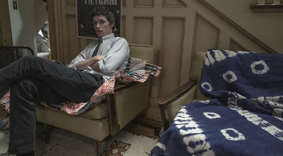 Eddie Redmayne in The Trial of the Chicago 7