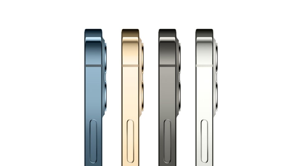 Das iPhone 12 Pro und iPhone 12 Pro Max in vier Farben seitlich gezeigt.