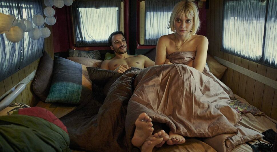 Kostja Ullmann und Alli Neumann in Wir können nicht anders