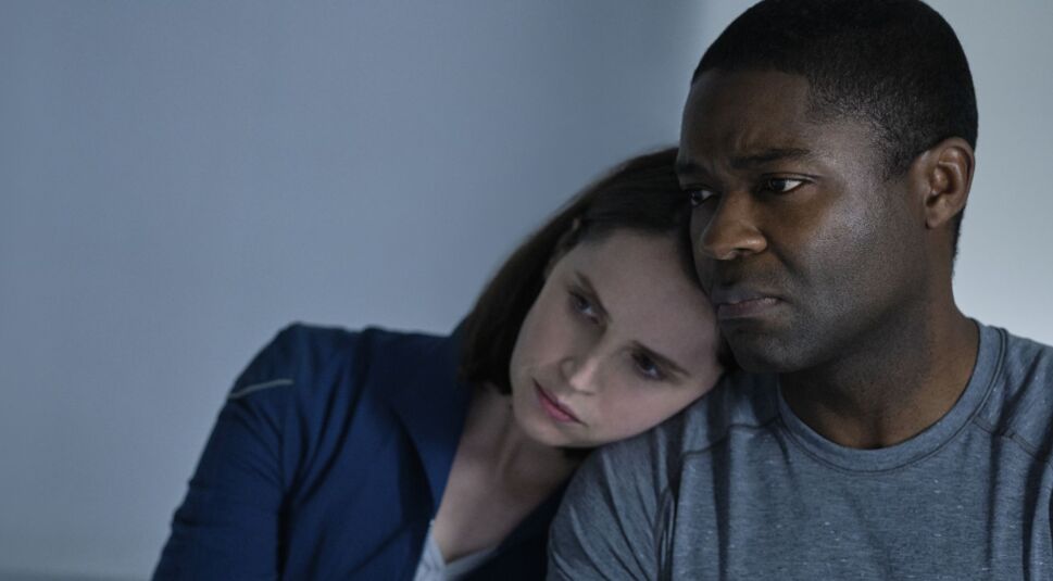 Felicity Jones und David Oyelowo in "The Midnight Sky".