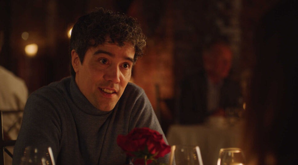 Hermann Sabado als Knut in Weihnachten zuhause Staffel 2 bei Netflix.