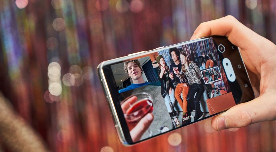  Das scharfe Infinity-Display des Galaxy S21 (Bild) könnte auch die Fan Edition zieren.