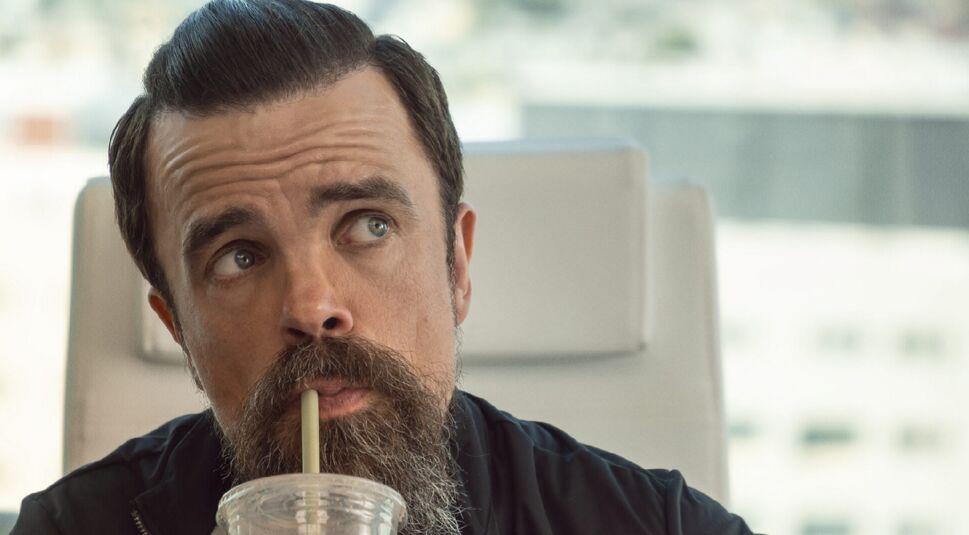 Peter Dinklage in I Care a Lot