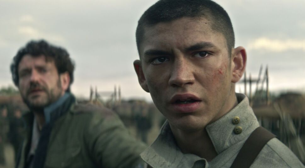 Archie Renaux in der Netflix-Serie "Shadow and Bone".