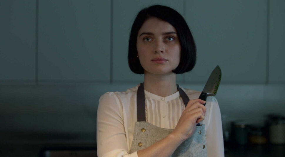 Eve Hewson als Adele in Netflix' Sie weiß von Dir