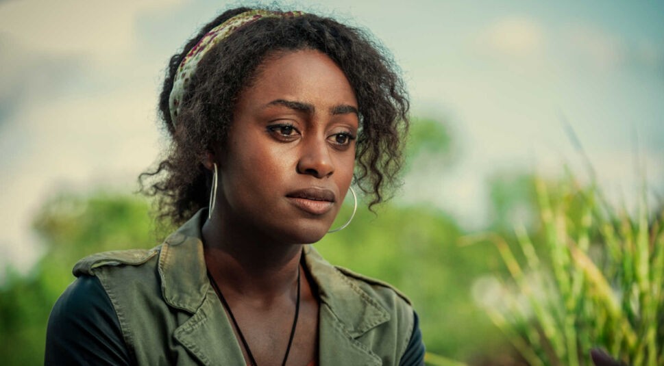 Simone Brown als Louise in Sie weiß von Dir bei Netflix