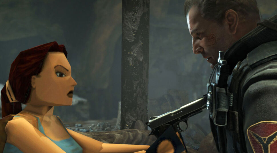 Lara Croft bedroht ihren Feind 