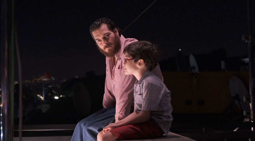 Çağatay Ulusoy und Emir Ali Dogrul in Das Leben ist wie ein Stück Papier