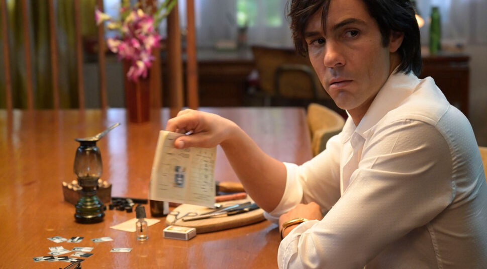 Charles Sobhraj fälscht Pässe für seine Flucht