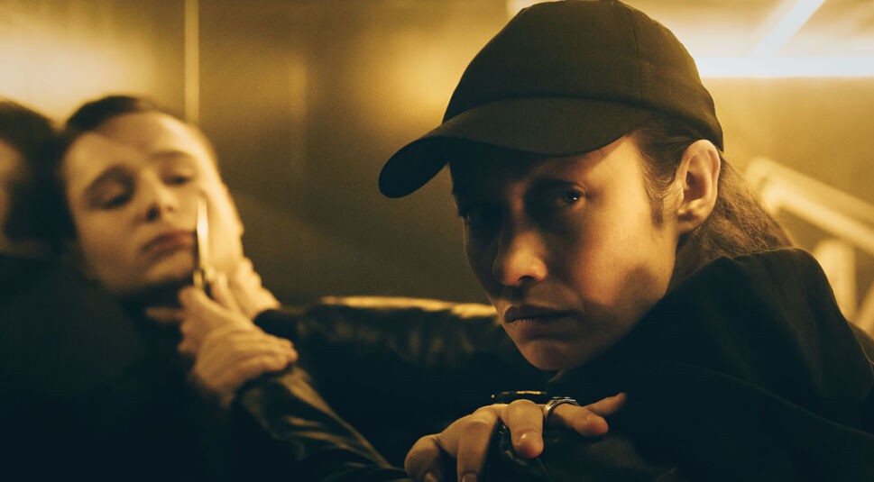 Olga Kurylenko in Sentinelle