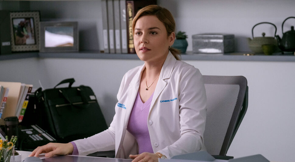 Abbie Cornish als Dr. Cathy Mueller in Staffel 1 von Jack Ryan