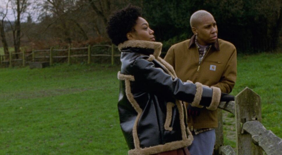 Lena Waithe und Naomi Ackie in Master of None