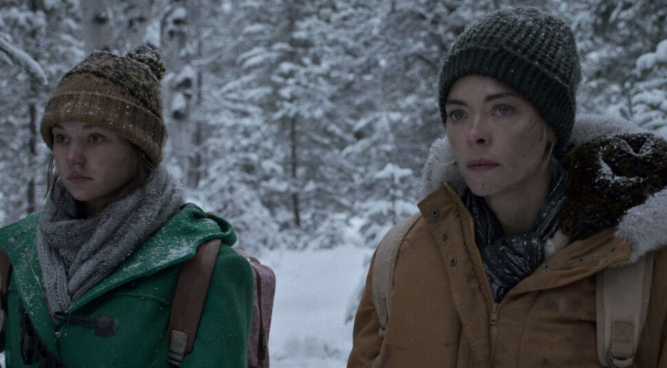 Zoe Marlett und Jamie King in Black Summer.