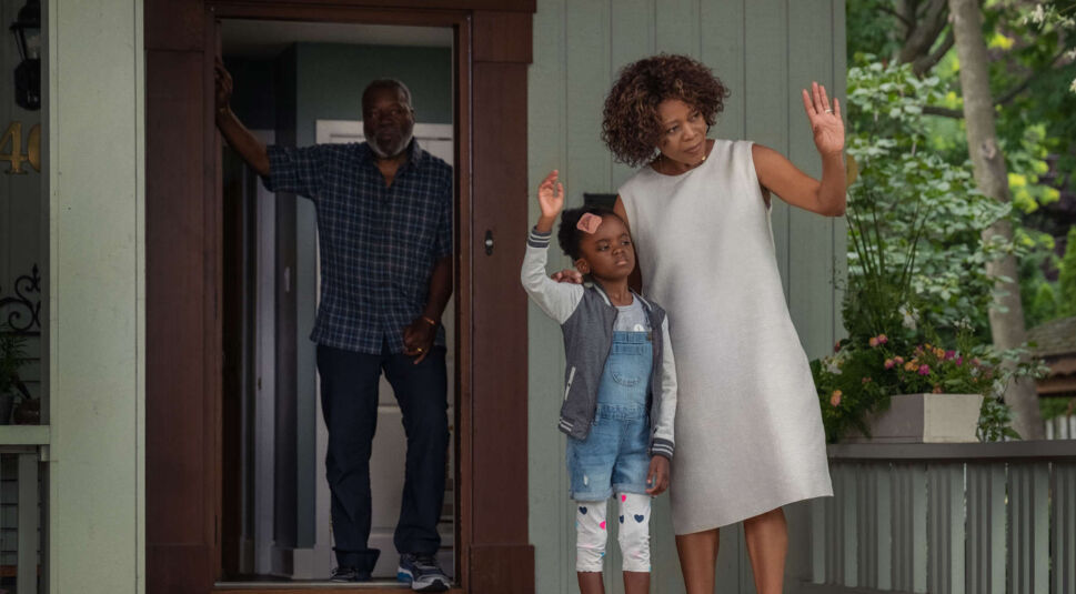 Frankie Faison, Melody Hurd und Alfre Woodard in Fatherhood.