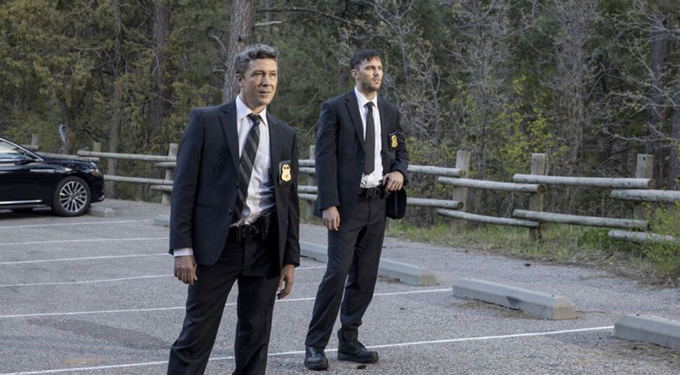 Nicholas Hoult und Aidan Gillen in They Want Me Dead