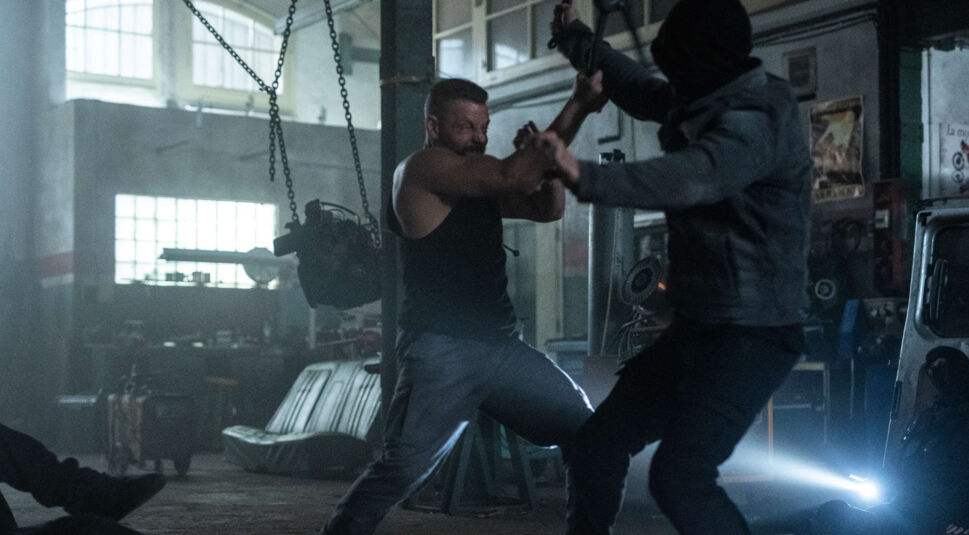 Teo García kämpft in der Rolle von Max im Netflix-Film Xtremo.