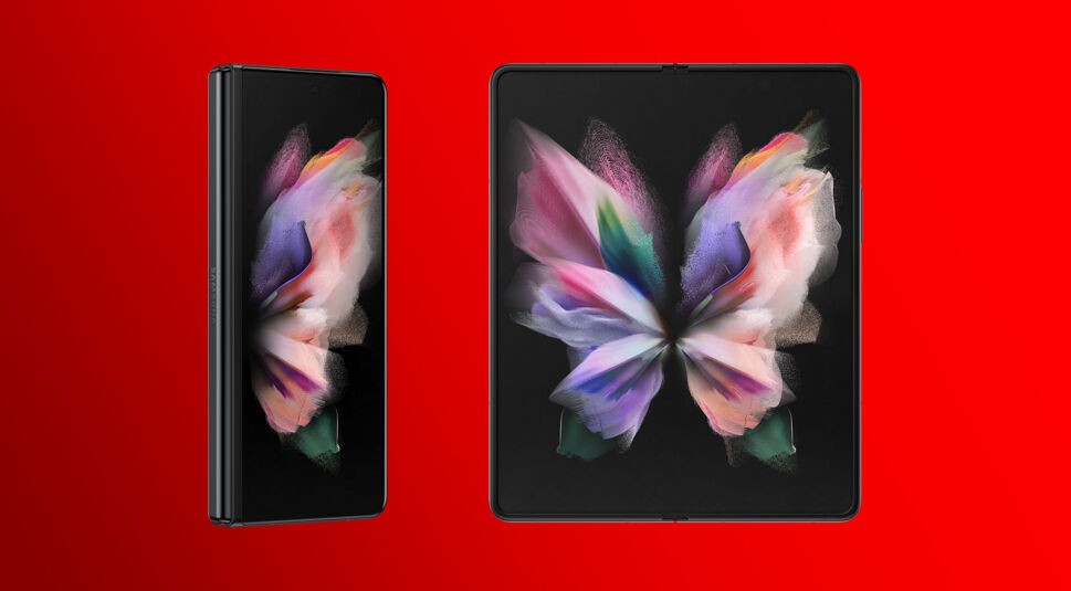 Das Samsung Galaxy Z Fold3 in Phantom Black.