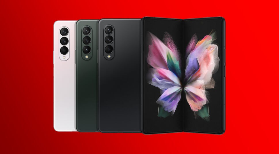 Das Samsung Galaxy Z Fold 3 5G in den Farben Phantom Silver, Phantom Green und Phantom Black.