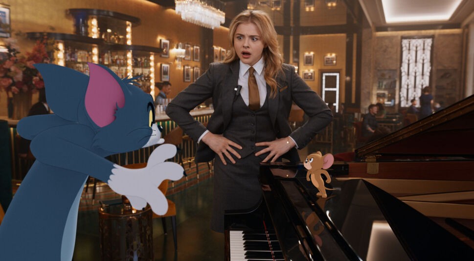 Kater Tom, Kalyla (Chloë Grace Moretz) und Maus Jerry in dem Film Tom & Jerry