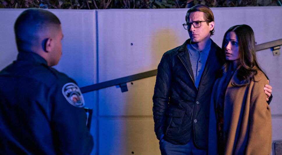 Logan Marshall-Green und Freida Pinto in Intrusion