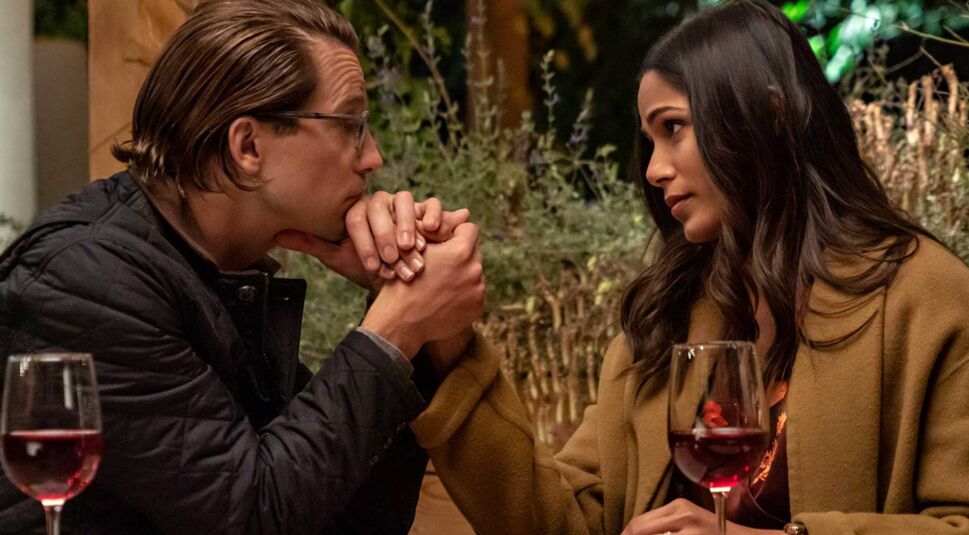 Logan Marshall-Green und Freida Pinto in Intrusion