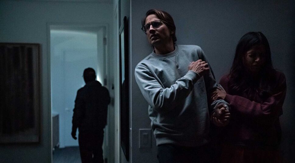 Logan Marshall-Green und Freida Pinto in Intrusion