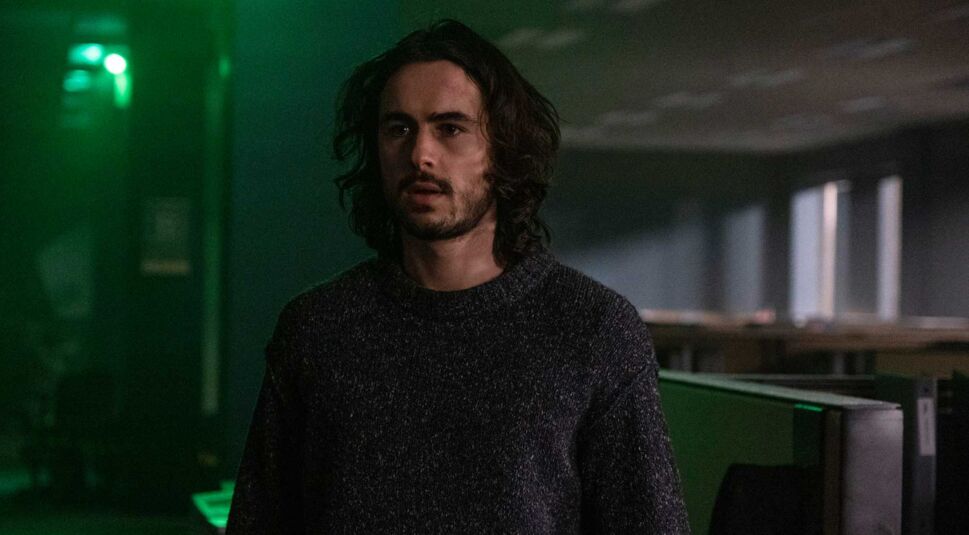 Ben Schnetzer in Y: The Last Man