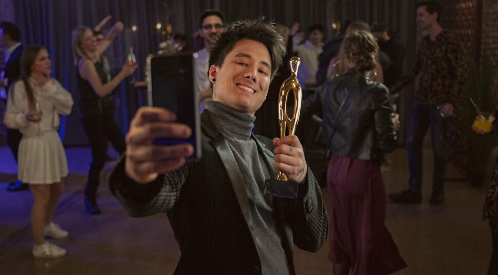 Julien Bam in Life's a Glitch with Julien Bam