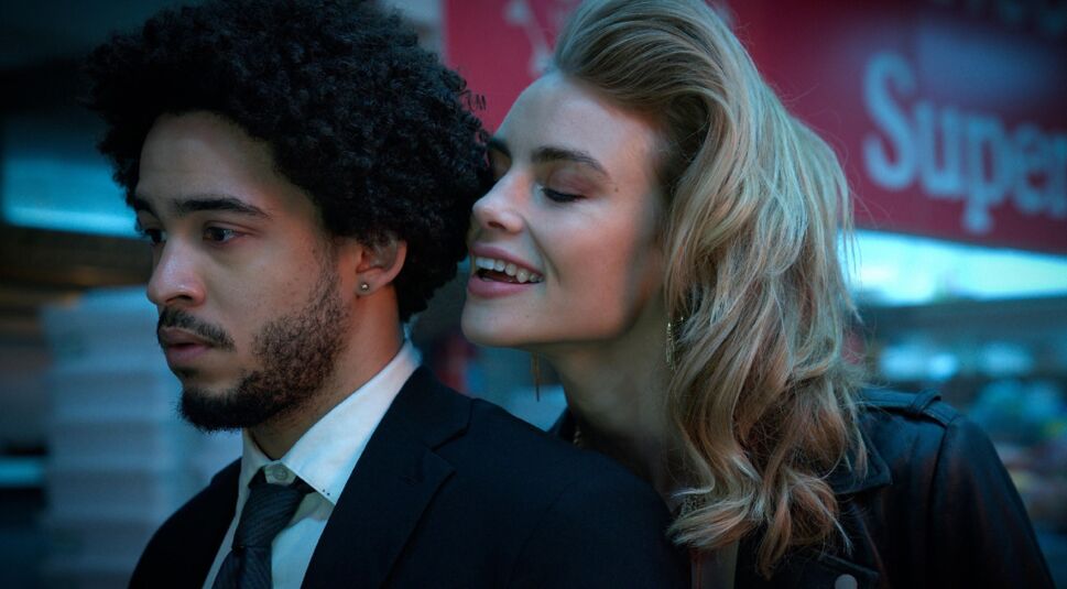 Der Cast von Night Teeth