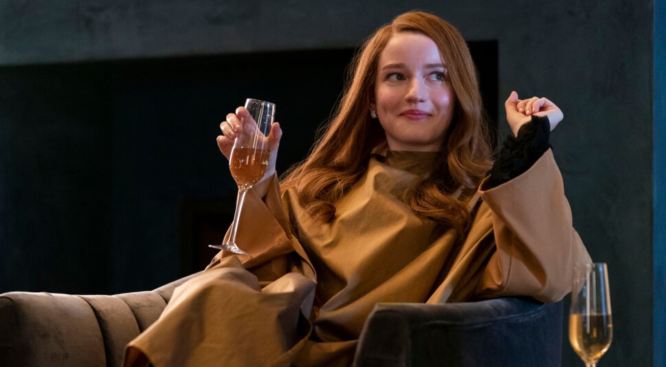 Julia Garner als Anna Delvey