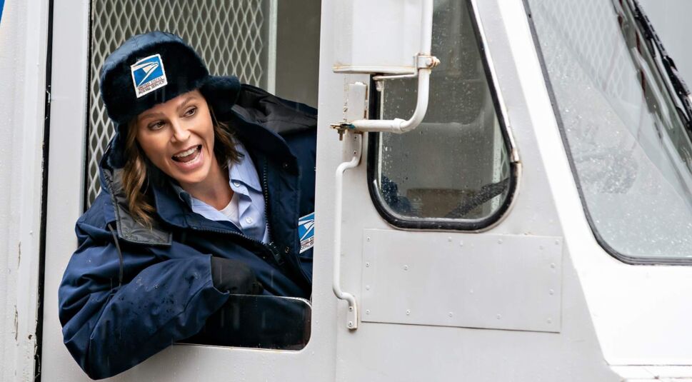 Julie Bowen in Mixtape